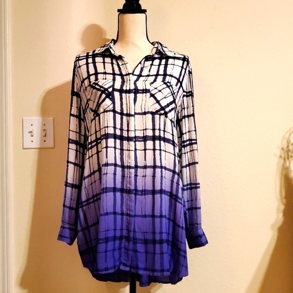 entro | High-Low Button Down Tunic - Picture 1 of 5